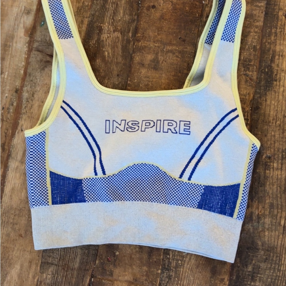 Fabletics Inspire Seamless Sports Bra in Pale Yellow and Royal Blue